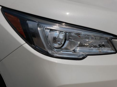 Used 2022 Subaru Ascent Touring AWD/4WD image 16