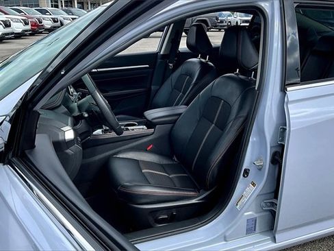 Certified 2024 Nissan Altima 2.5 SR image 18