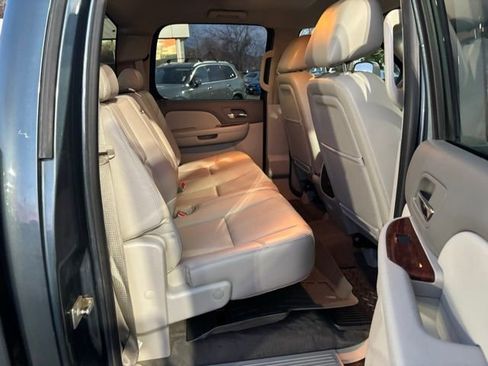 Used 2013 GMC Sierra 2500 SLT w/ SLT Convenience Package image 29