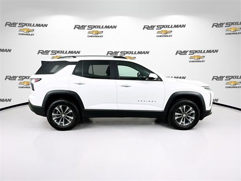 Used 2025 Chevrolet Equinox LT w/ Convenience Package II image 8