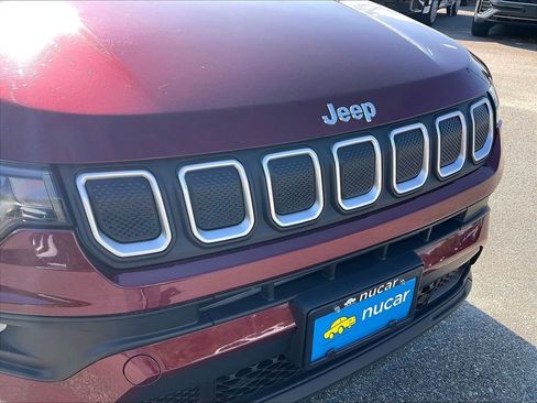Used 2022 Jeep Compass Latitude w/ Convenience Group AWD/4WD image 28