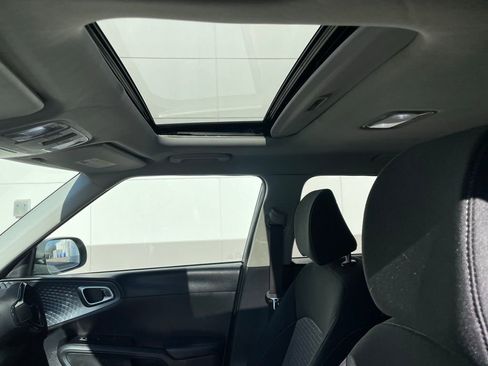 Used 2023 Kia Soul EX image 30