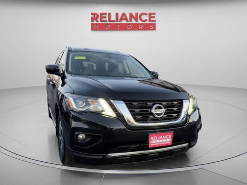 Used 2018 Nissan Pathfinder SV image 8