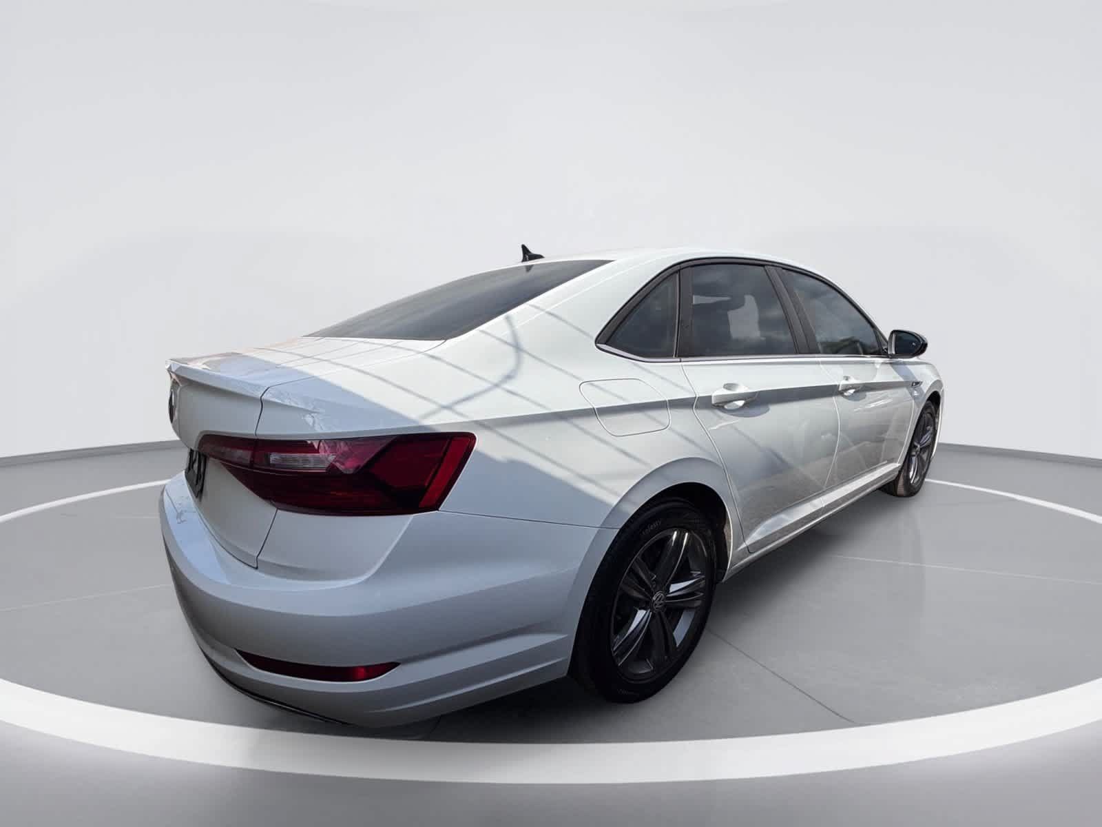 Used 2021 Volkswagen Jetta R-Line FWD image 6