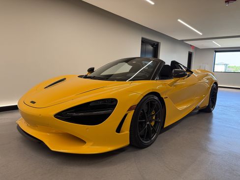 New 2027 McLaren 750S Spider RWD image 12