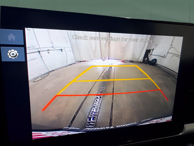 Used 2024 Hyundai Venue SE FWD image 19