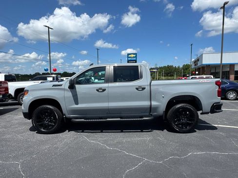 Used 2024 Chevrolet Silverado 1500 Custom Trail Boss w/ Turbomax Blackout Package AWD/4WD image 9