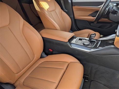 Used 2022 BMW 430i Gran Coupe w/ M Sport Package image 10