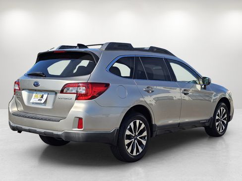 Used 2016 Subaru Outback 2.5i Limited AWD/4WD image 5