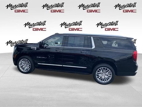 Used 2025 GMC Yukon XL Denali AWD/4WD image 4