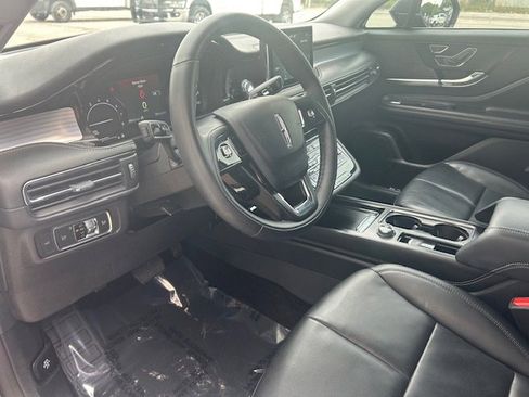 Used 2022 Lincoln Corsair AWD w/ Equipment Group 101A image 17