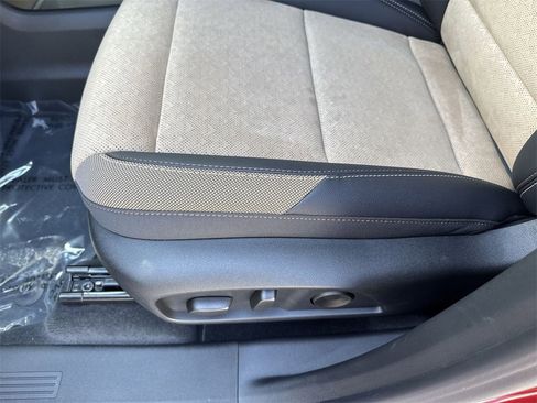 New 2026 Chevrolet Equinox ACTIV w/ Convenience Package III image 14