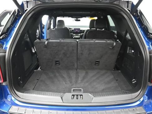 Used 2023 Ford Explorer ST-Line w/ Class IV Trailer Tow Package AWD/4WD image 35