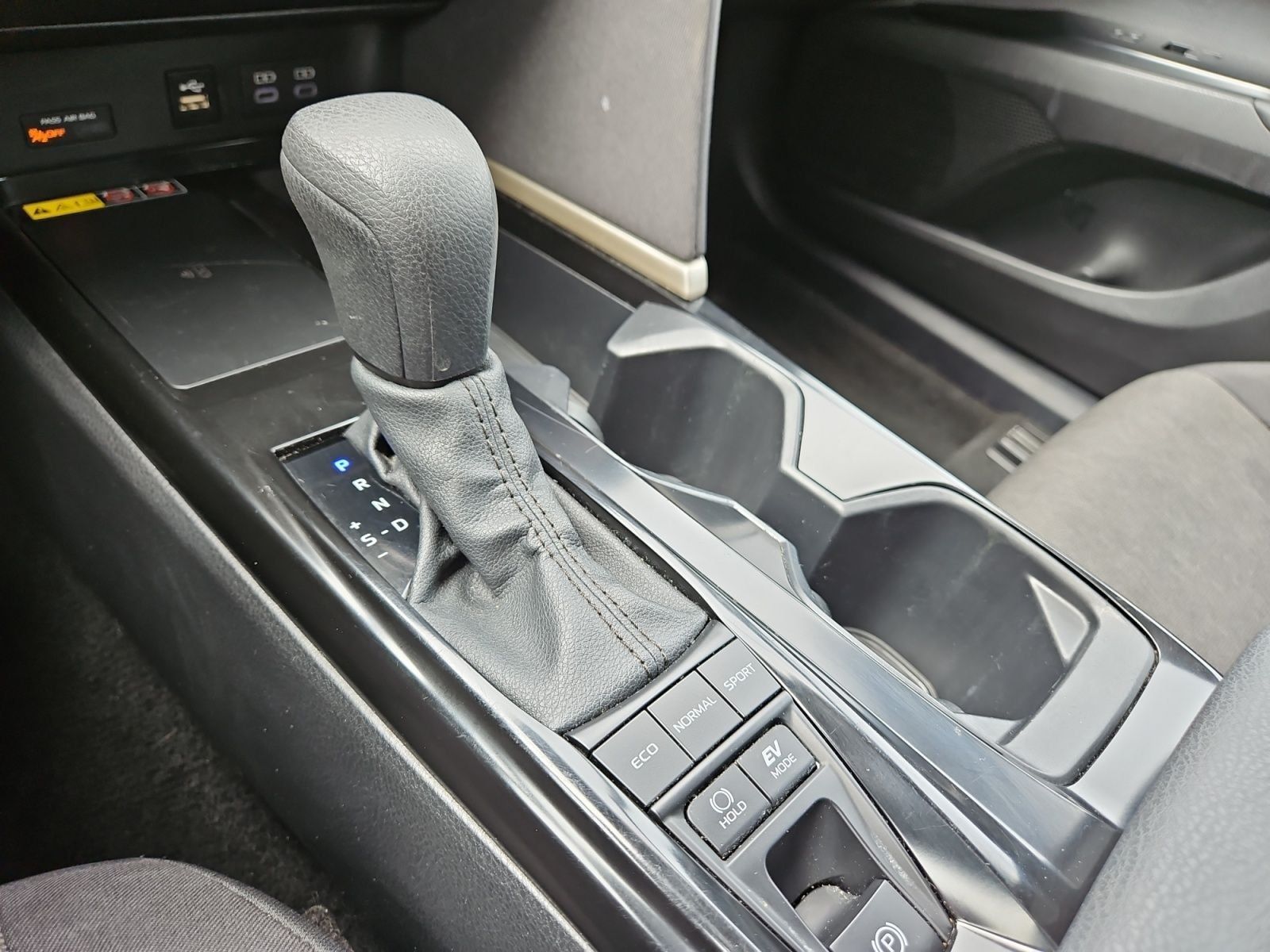 Used 2025 Toyota Camry LE FWD image 26
