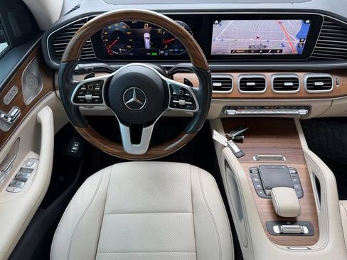 Used 2022 Mercedes-Benz GLS 450 4MATIC image 19