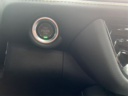 Used 2025 Chevrolet Suburban Premier image 37