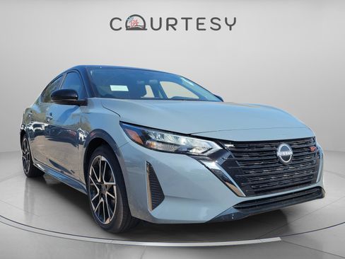 New 2025 Nissan Sentra SR image 5