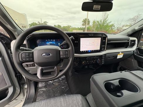 New 2026 Ford F250 XLT w/ XLT Premium Package AWD/4WD image 7