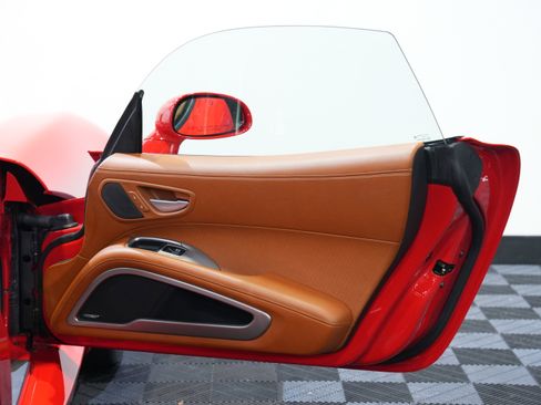 Used 2013 SRT Viper GTS w/ GTS Laguna Interior Pkg image 26