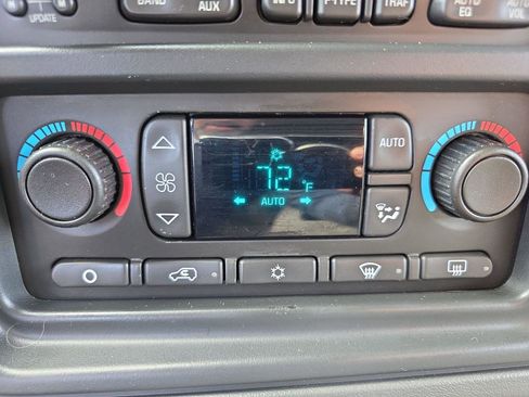 Used 2004 Chevrolet Tahoe LT w/ LT Preferred Equipment Group image 25