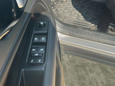 Used 2022 Jeep Compass Trailhawk w/ Trailhawk Convenience Group image 23