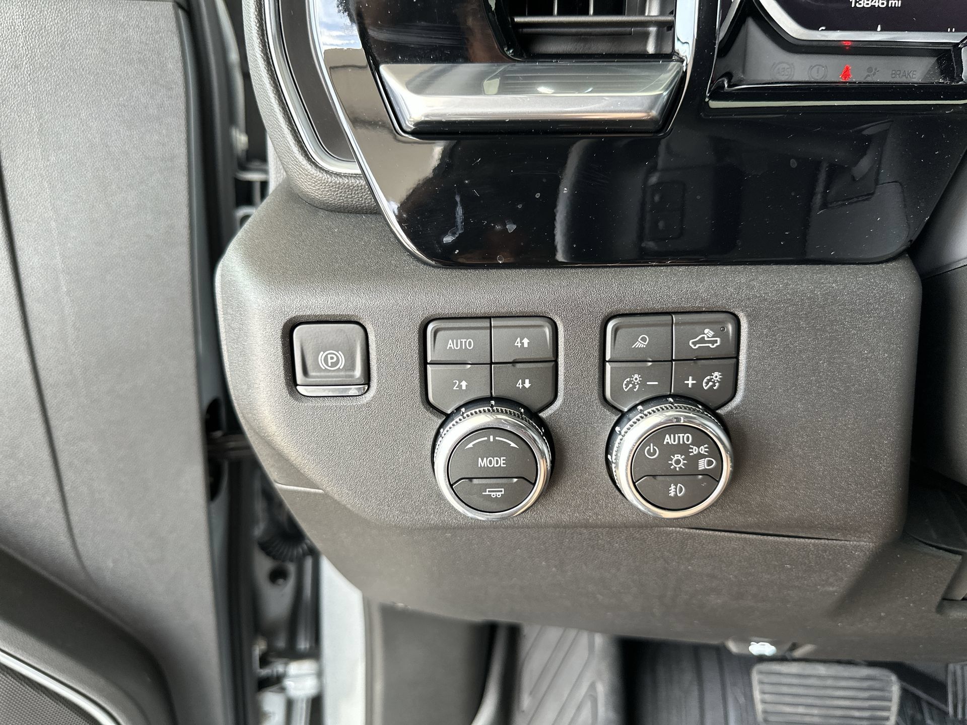 Used 2026 GMC Sierra 1500 Elevation w/ Elevation Premium Package AWD/4WD image 18
