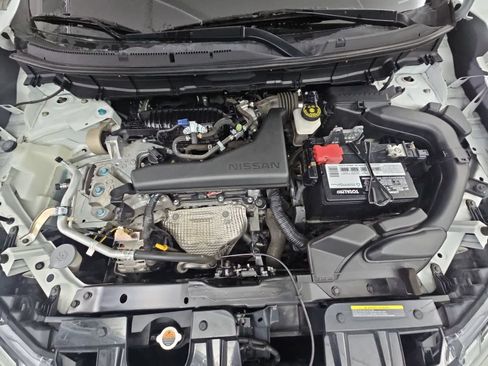 Used 2017 Nissan Rogue S AWD/4WD image 14