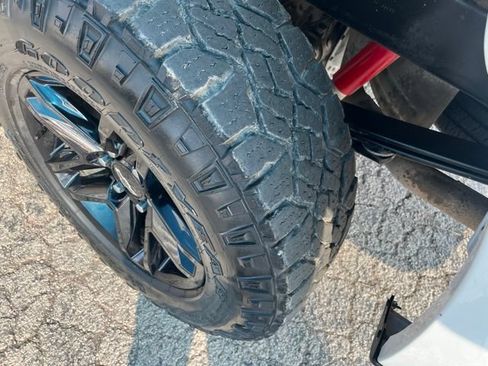 Used 2022 Chevrolet Silverado 1500 LT Trail Boss AWD/4WD image 8