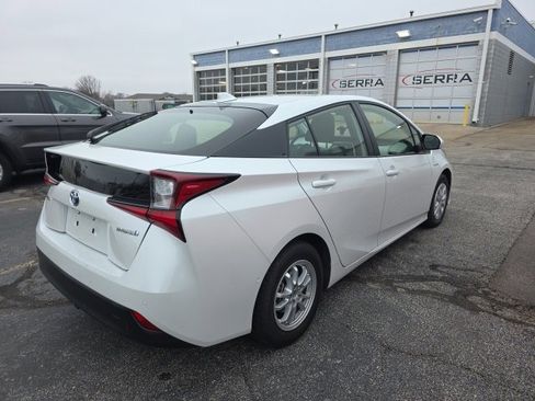 Used 2021 Toyota Prius L Eco image 4