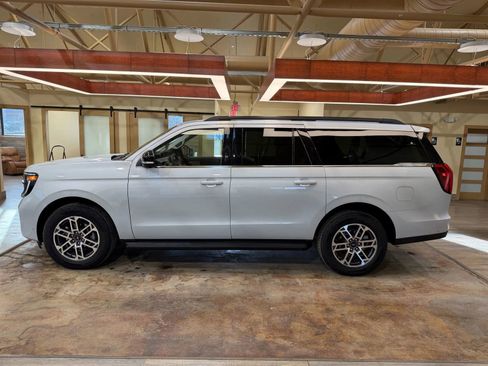 Used 2025 Ford Expedition Max Active image 7