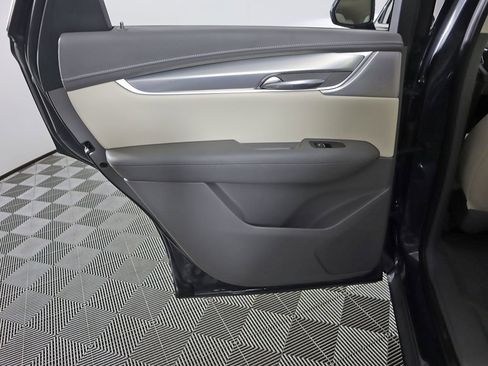 Used 2021 Cadillac XT5 Premium Luxury image 28