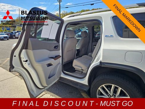 Used 2017 GMC Acadia SLE image 16