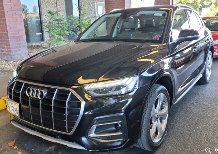Used 2021 Audi Q5 Prestige AWD/4WD image 1