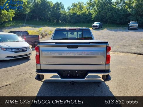 Used 2023 Chevrolet Silverado 1500 LT w/ Leather Package AWD/4WD image 4