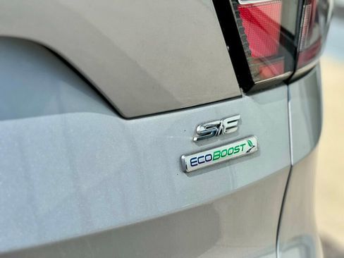Used 2017 Ford Escape SE w/ Equipment Group 201A FWD image 10