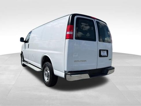 Used 2024 GMC Savana 2500 w/ Driver Convenience Package image 5