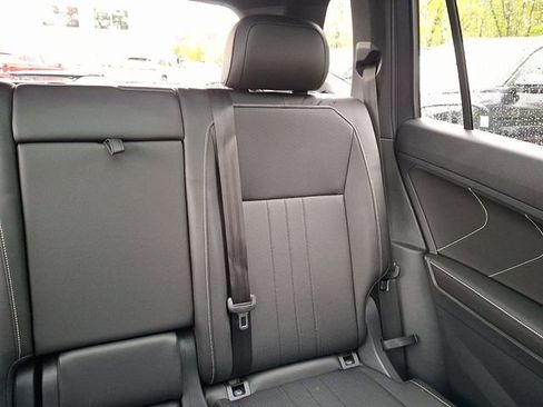 Certified 2023 Volkswagen Tiguan SE R-Line AWD/4WD image 20