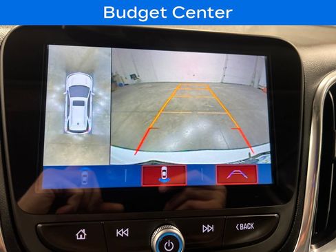 Used 2018 Chevrolet Equinox Premier FWD image 23