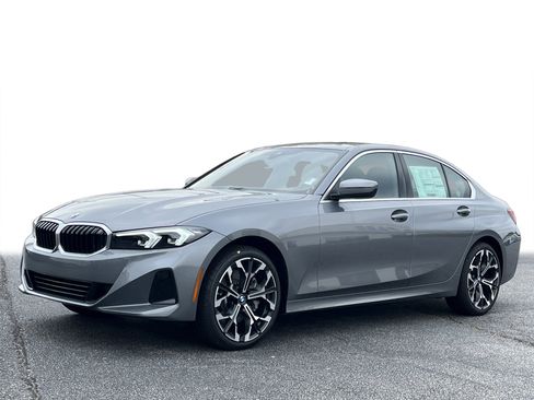 New 2026 BMW 330i Sedan w/ Premium Package image 23