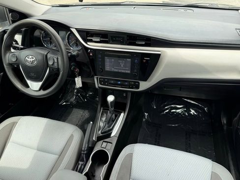 Used 2017 Toyota Corolla LE image 29