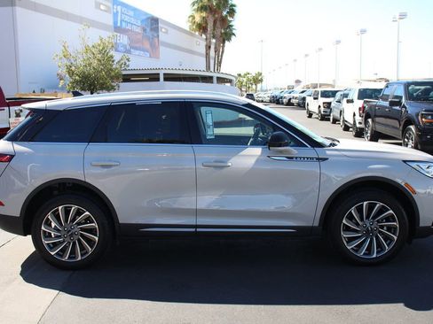 Certified 2023 Lincoln Corsair Reserve w/ Rear Removable Package Tray FWD image 7