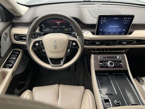 Used 2024 Lincoln Aviator Reserve w/ Equipment Group 201A image 16