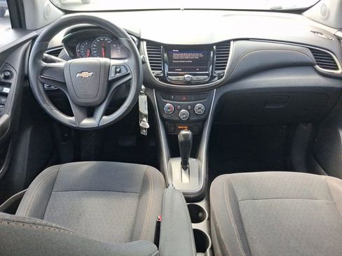 Used 2020 Chevrolet Trax LS image 7