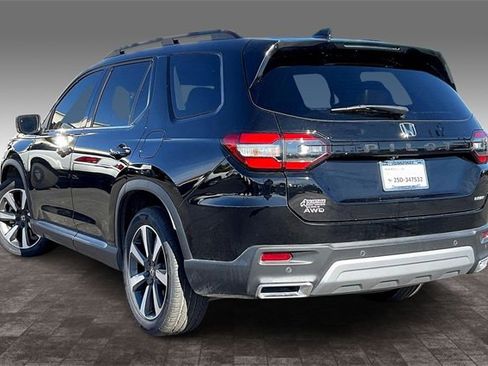 Used 2023 Honda Pilot Elite image 12