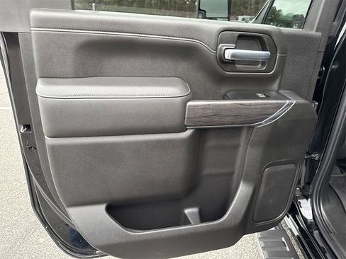 Used 2022 Chevrolet Silverado 2500 LTZ w/ LTZ Plus Package image 26