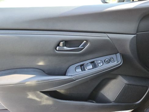 Used 2024 Nissan Sentra S image 16