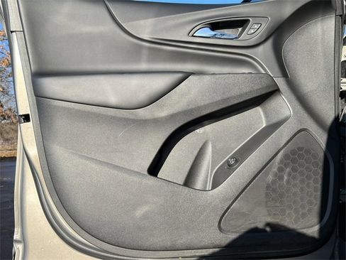 Used 2019 Chevrolet Equinox LT image 14