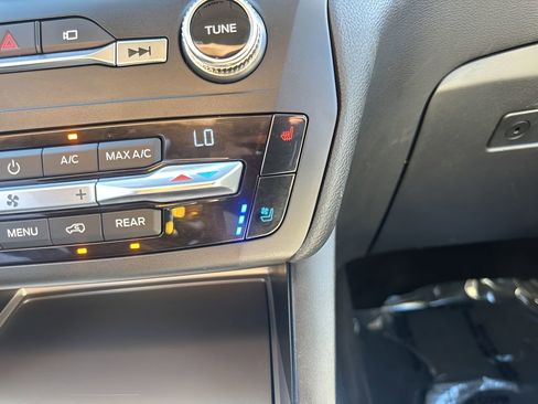 Used 2020 Ford Explorer Limited image 25