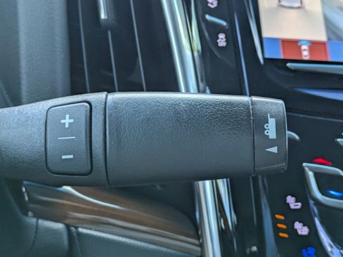 Used 2018 Cadillac Escalade 2WD image 28