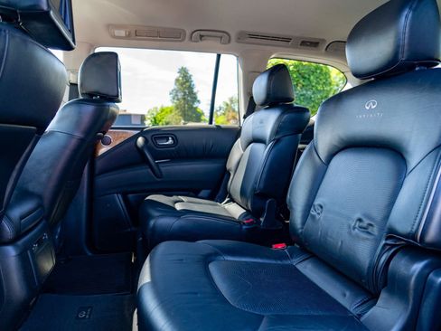 Used 2011 INFINITI QX56 4WD w/ Theater Pkg image 17